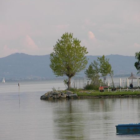 Appartamento Vacanze Magnolia E Glicine Tuoro sul Trasimeno Kültér fotó